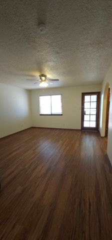 642 Lakeview Circle SE, Rio Rancho, NM 87124