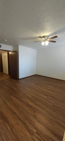 642 Lakeview Circle SE, Rio Rancho, NM 87124