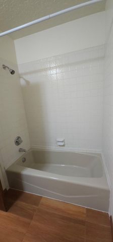 642 Lakeview Circle SE, Rio Rancho, NM 87124