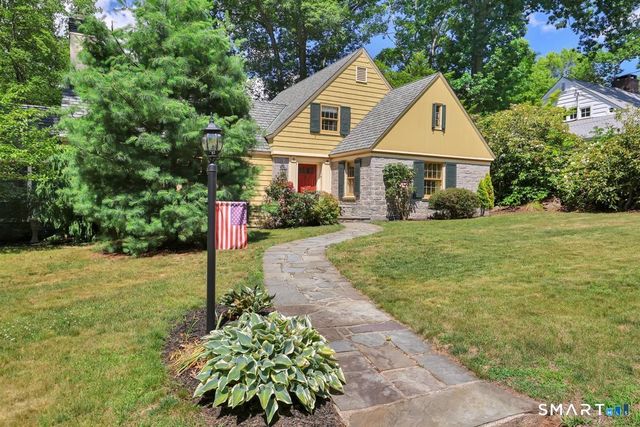 38 Knollwood Road, North Haven, CT 06473