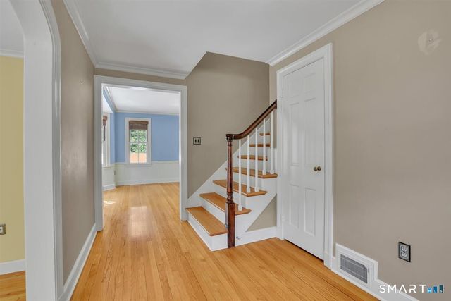 38 Knollwood Road, North Haven, CT 06473