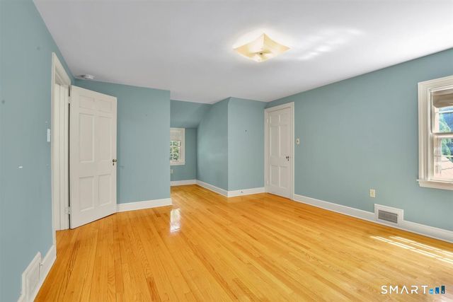 38 Knollwood Road, North Haven, CT 06473