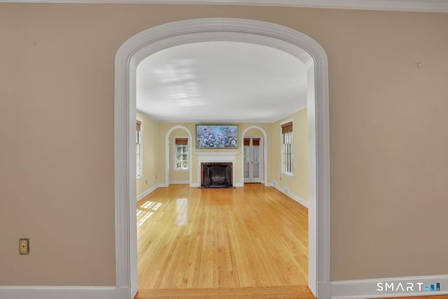 38 Knollwood Road, North Haven, CT 06473