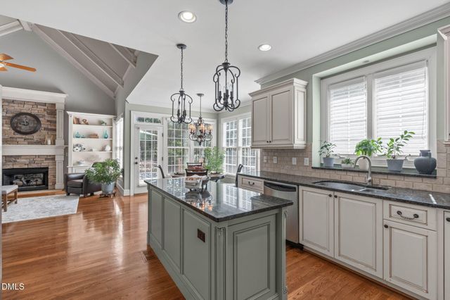 3717 Knollcreek Drive, Apex, NC 27539