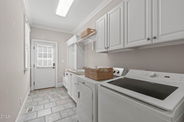 3717 Knollcreek Drive, Apex, NC 27539