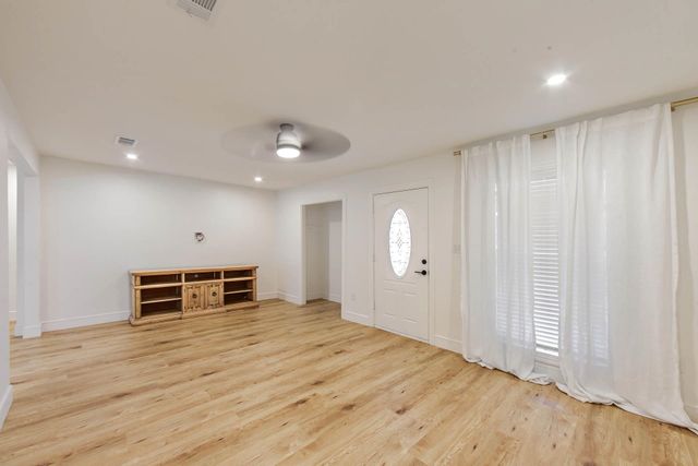 625 Douglas Dr, Houma, LA 70364