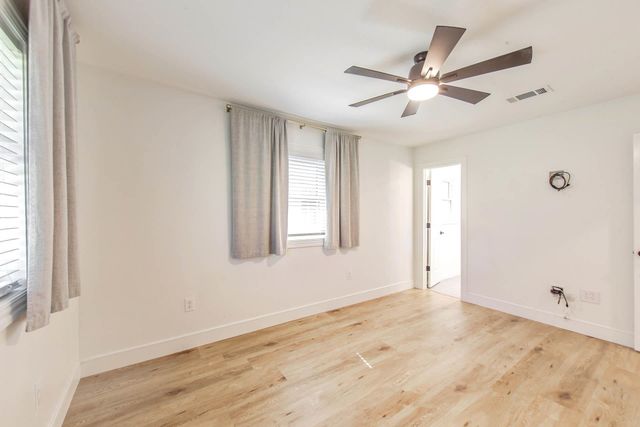 625 Douglas Dr, Houma, LA 70364