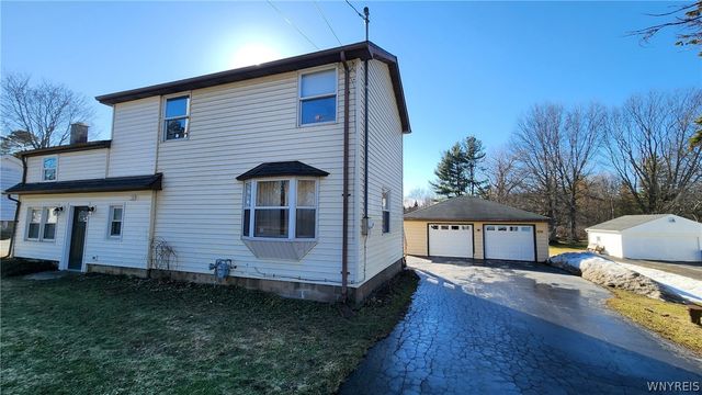 5258 Chestnut Ridge Road, Orchard Park, NY 14127