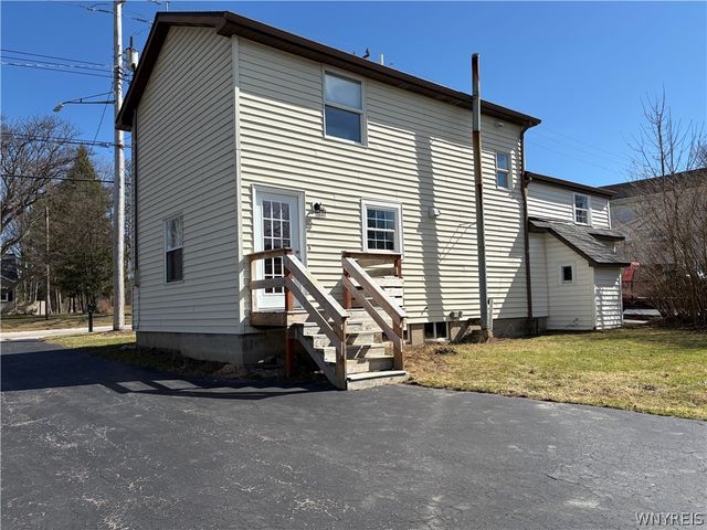 5258 Chestnut Ridge Road, Orchard Park, NY 14127