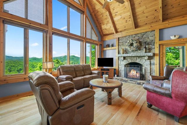 167 Wild Orchid Trail, Bryson City, NC 28713
