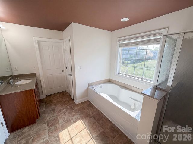 12914 Cleopatra Drive, Charlotte, NC 28213