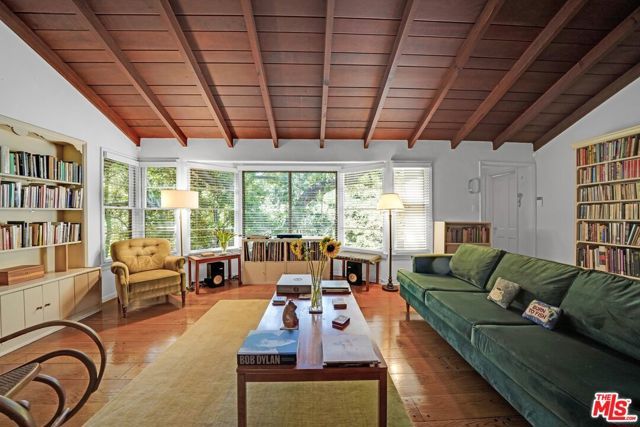 7503 Willow Glen Road, Los Angeles, CA 90046