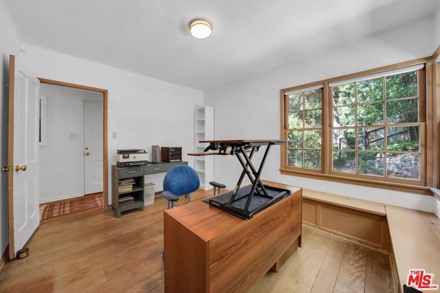 7503 Willow Glen Road, Los Angeles, CA 90046