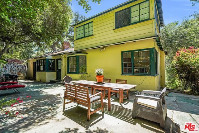 7503 Willow Glen Road, Los Angeles, CA 90046