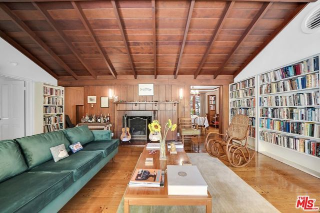 7503 Willow Glen Road, Los Angeles, CA 90046