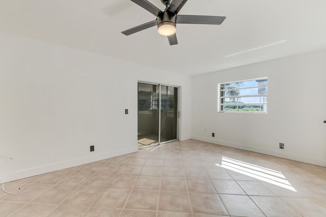560 Capri, Delray Beach, FL 33484