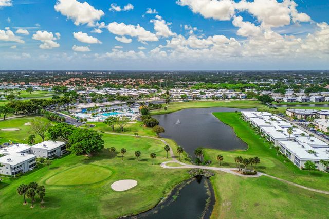 560 Capri, Delray Beach, FL 33484