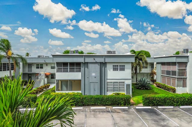 560 Capri, Delray Beach, FL 33484