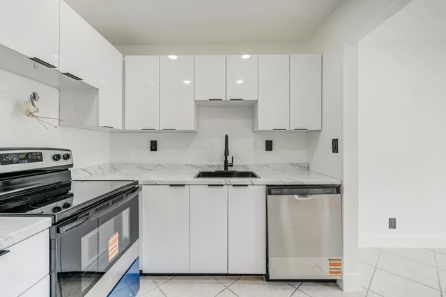 560 Capri, Delray Beach, FL 33484