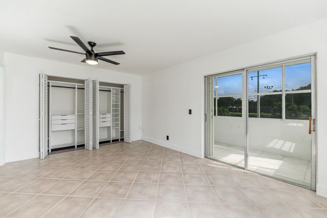 560 Capri, Delray Beach, FL 33484