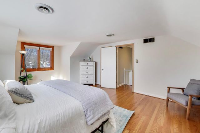 1015 FRANCES Parkway, Park Ridge, IL 60068