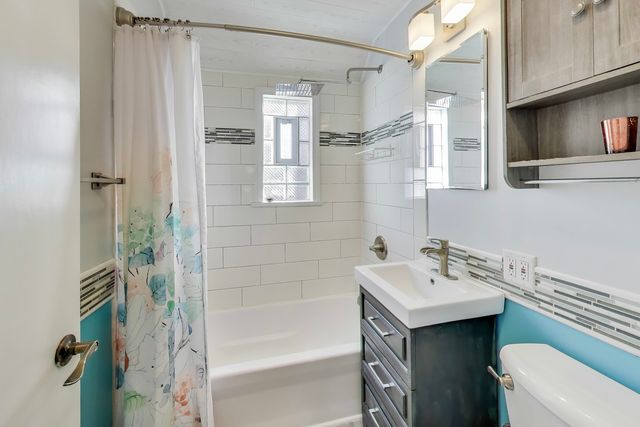 1015 FRANCES Parkway, Park Ridge, IL 60068