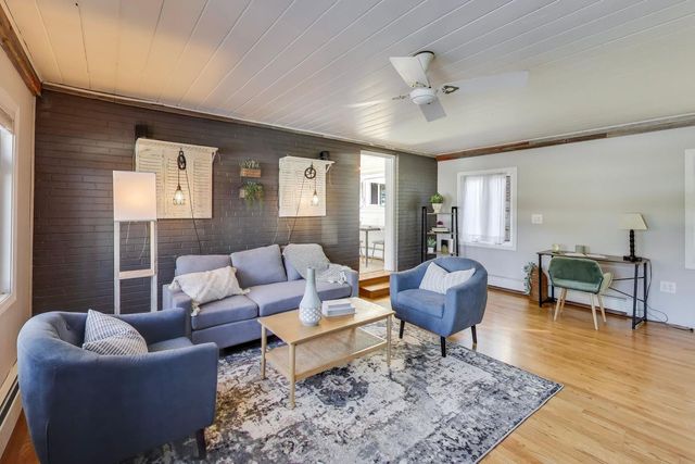 1015 FRANCES Parkway, Park Ridge, IL 60068