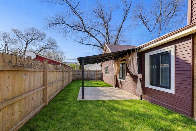 1015 FRANCES Parkway, Park Ridge, IL 60068