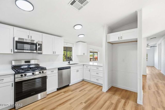 12355 N Whitetail Road, Marana, AZ 85653