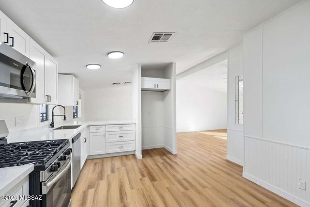 12355 N Whitetail Road, Marana, AZ 85653