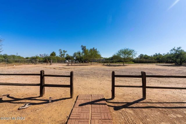 12355 N Whitetail Road, Marana, AZ 85653