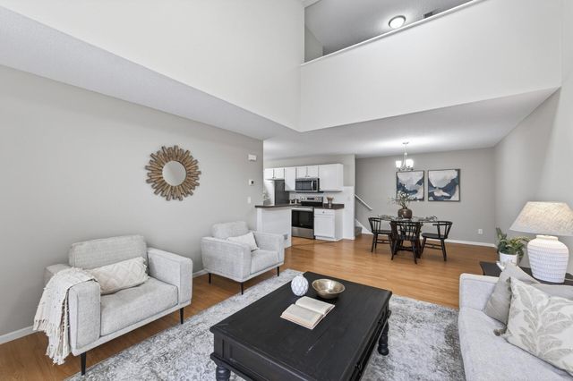 995 106th Lane NW 45, Coon Rapids, MN 55433