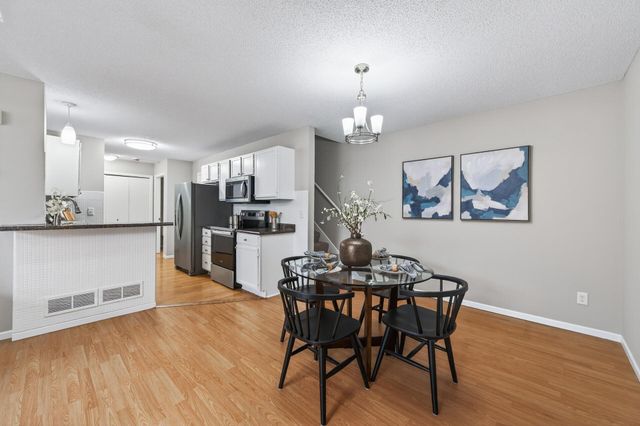 995 106th Lane NW 45, Coon Rapids, MN 55433