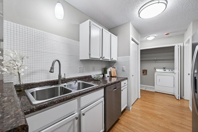 995 106th Lane NW 45, Coon Rapids, MN 55433