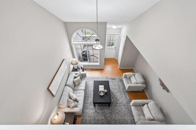 995 106th Lane NW 45, Coon Rapids, MN 55433