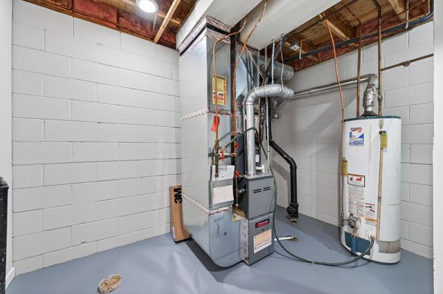 995 106th Lane NW 45, Coon Rapids, MN 55433