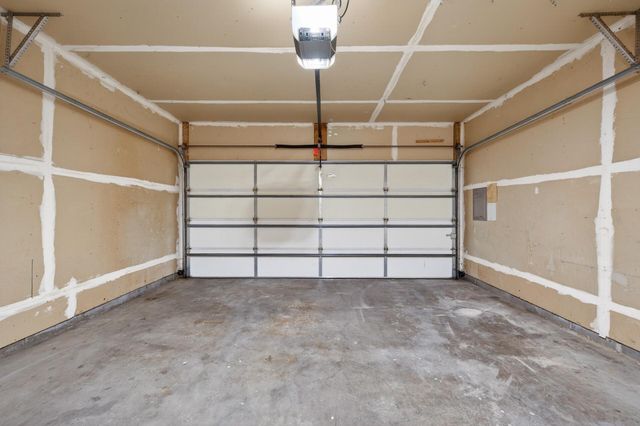 995 106th Lane NW 45, Coon Rapids, MN 55433