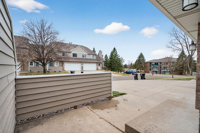 995 106th Lane NW 45, Coon Rapids, MN 55433