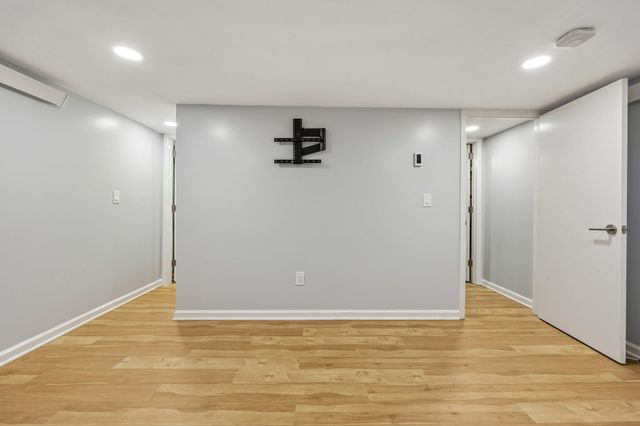 3619 S FOUR MILE RUN, Arlington, VA 22206
