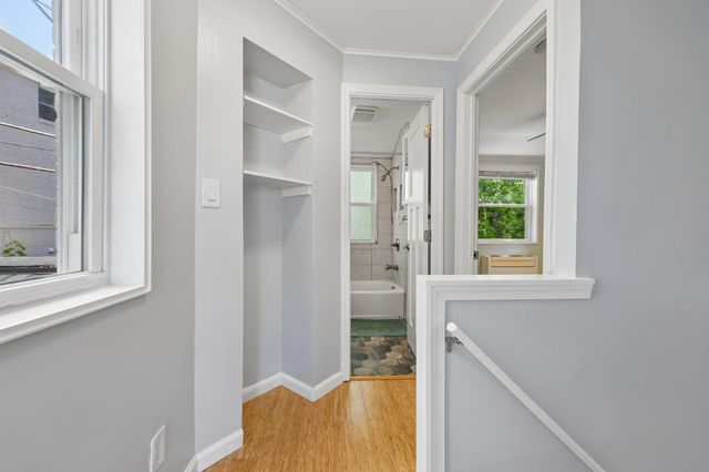 3619 S FOUR MILE RUN, Arlington, VA 22206
