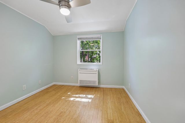 3619 S FOUR MILE RUN, Arlington, VA 22206
