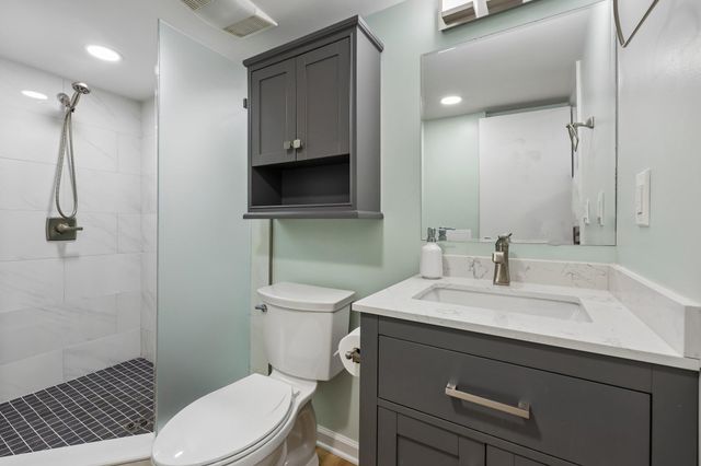 3619 S FOUR MILE RUN, Arlington, VA 22206