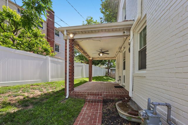 3619 S FOUR MILE RUN, Arlington, VA 22206