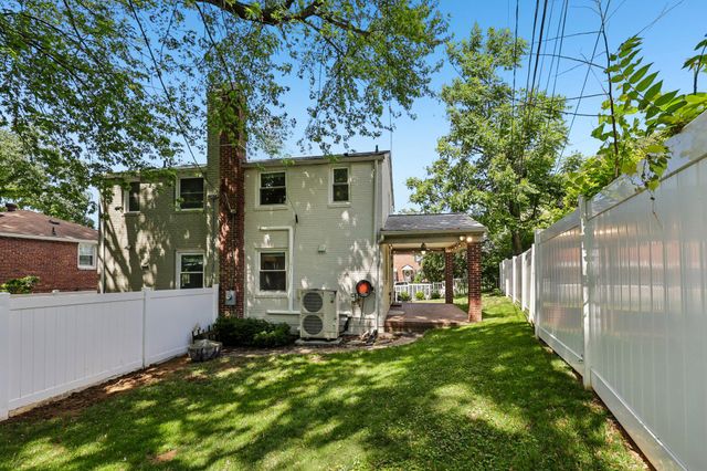 3619 S FOUR MILE RUN, Arlington, VA 22206