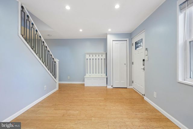 3619 S FOUR MILE RUN, Arlington, VA 22206