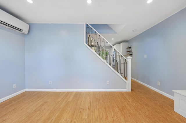 3619 S FOUR MILE RUN, Arlington, VA 22206