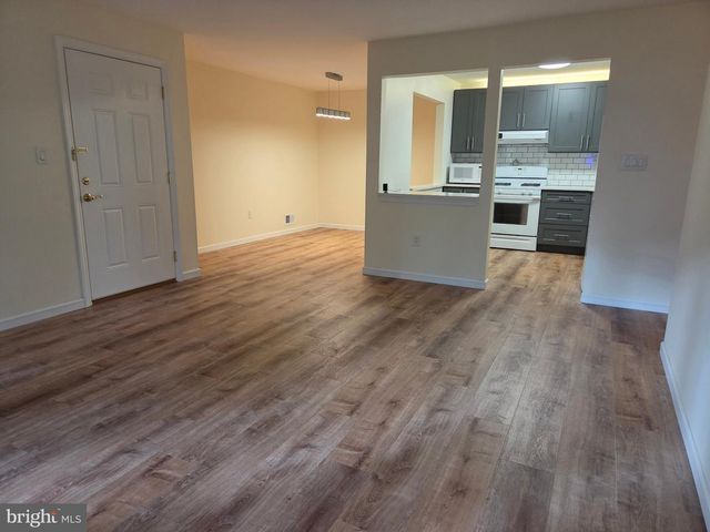 71 MULBERRY CT, Hamilton, NJ 08619