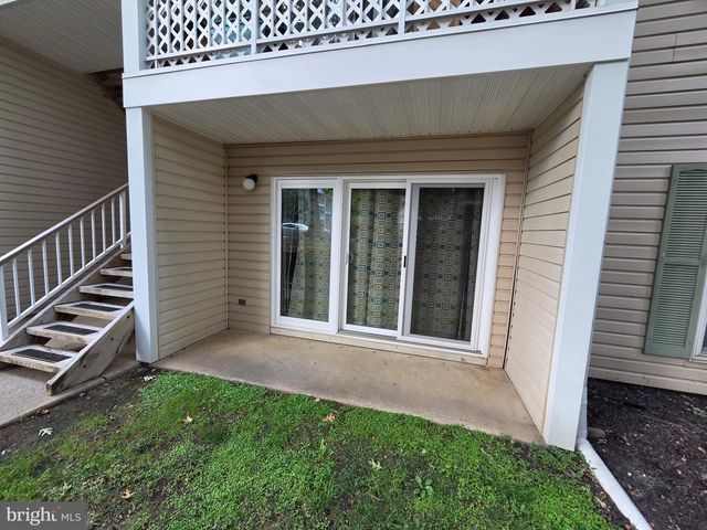 71 MULBERRY CT, Hamilton, NJ 08619
