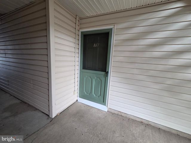 71 MULBERRY CT, Hamilton, NJ 08619