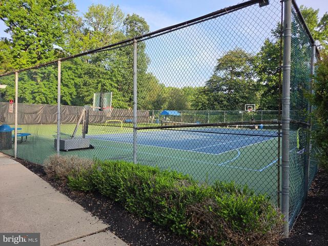 71 MULBERRY CT, Hamilton, NJ 08619